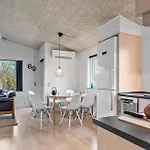 Holiday home Three-bedroom In