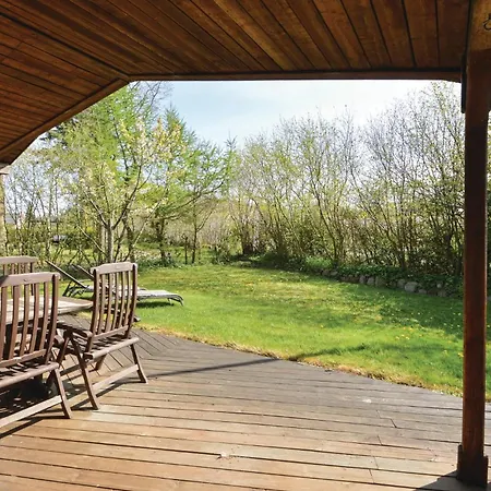 Three-bedroom In Holiday home *