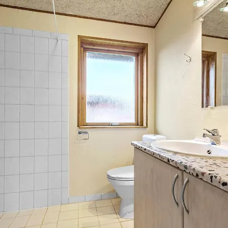 Three-bedroom In * 哈泽斯莱乌