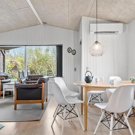 Holiday home Three-bedroom In *