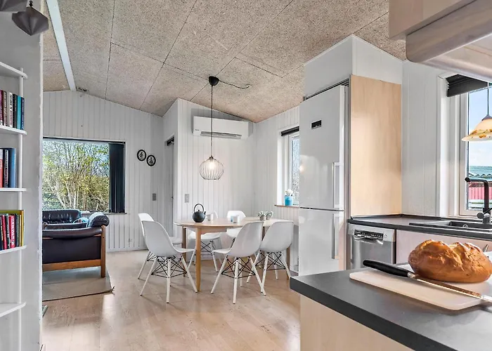 Ferienhaus Three-bedroom In